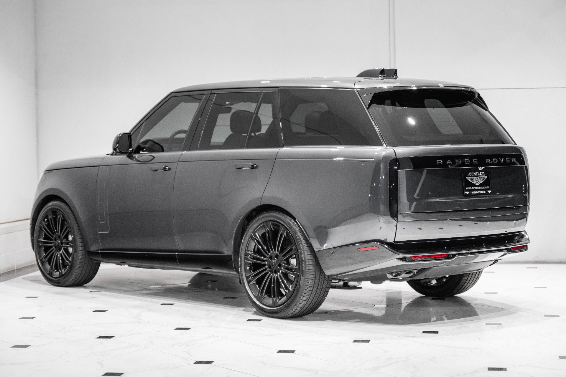 Used 2026 Land Rover Range Rover SE AWD/4WD image 7