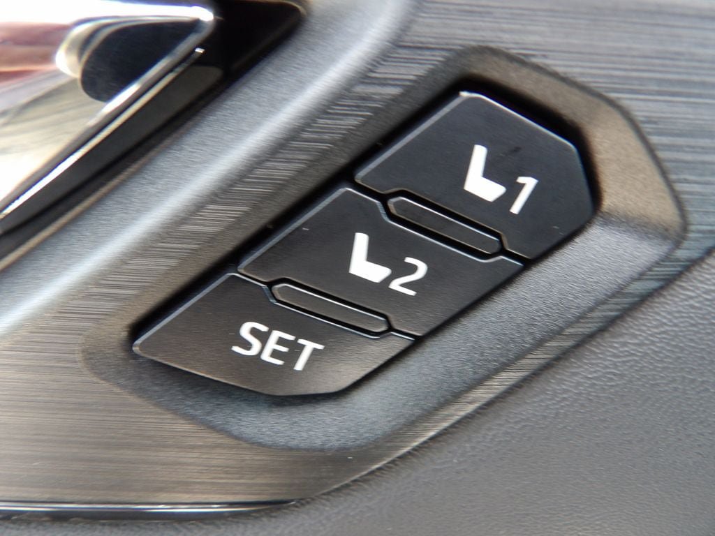 Used 2026 Subaru Outback Touring AWD/4WD image 15