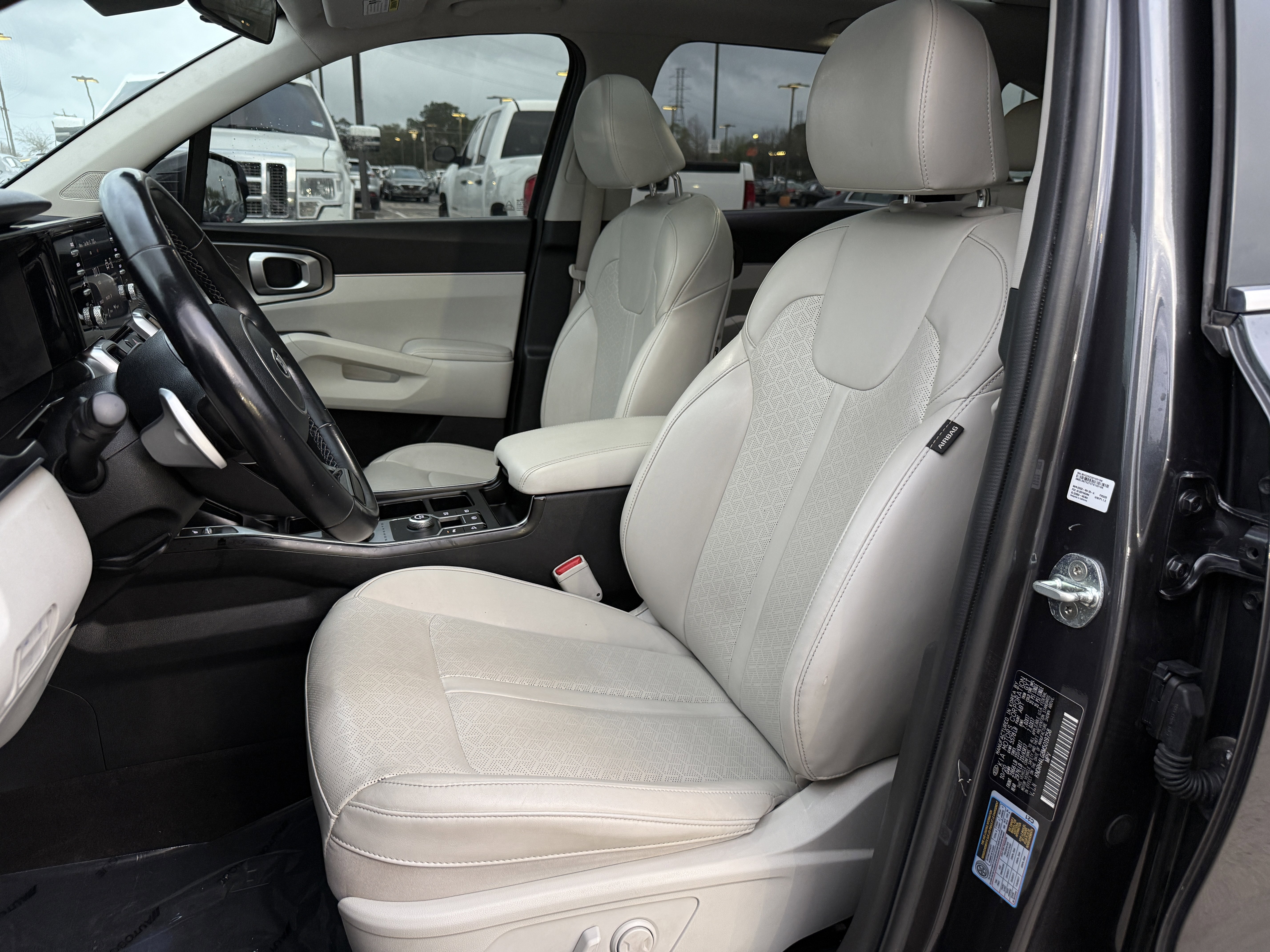 Used 2021 Kia Sorento EX FWD image 29