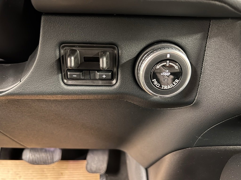 Used 2025 Lincoln Navigator Reserve w/ Jet Appearance Package image 20