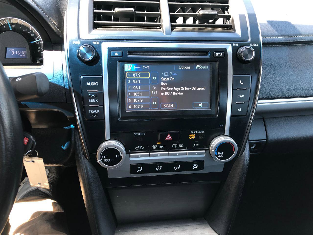 Used 2012 Toyota Camry SE FWD image 21