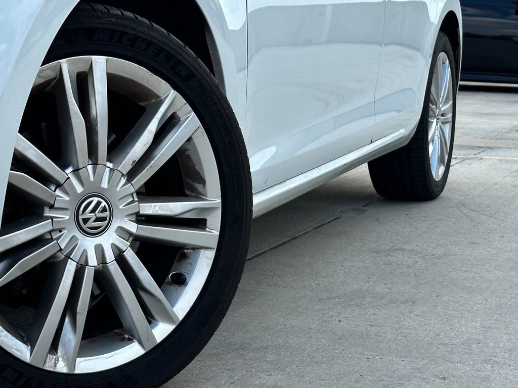 Used 2015 Volkswagen Golf TDI SE image 2