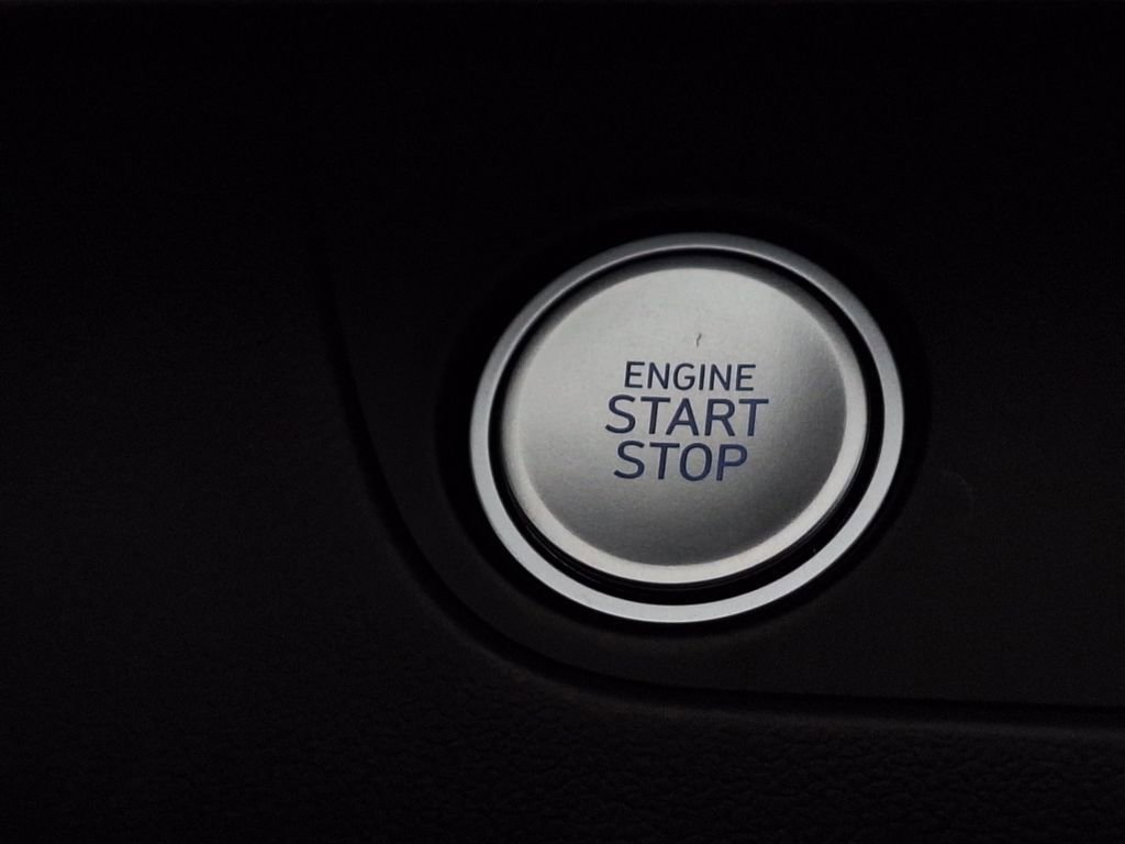 Used 2024 Hyundai Elantra SEL image 23