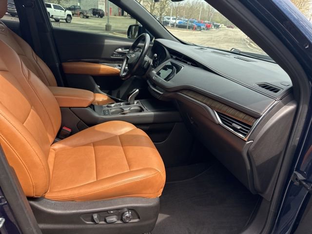 Used 2021 Cadillac XT4 Premium Luxury image 29