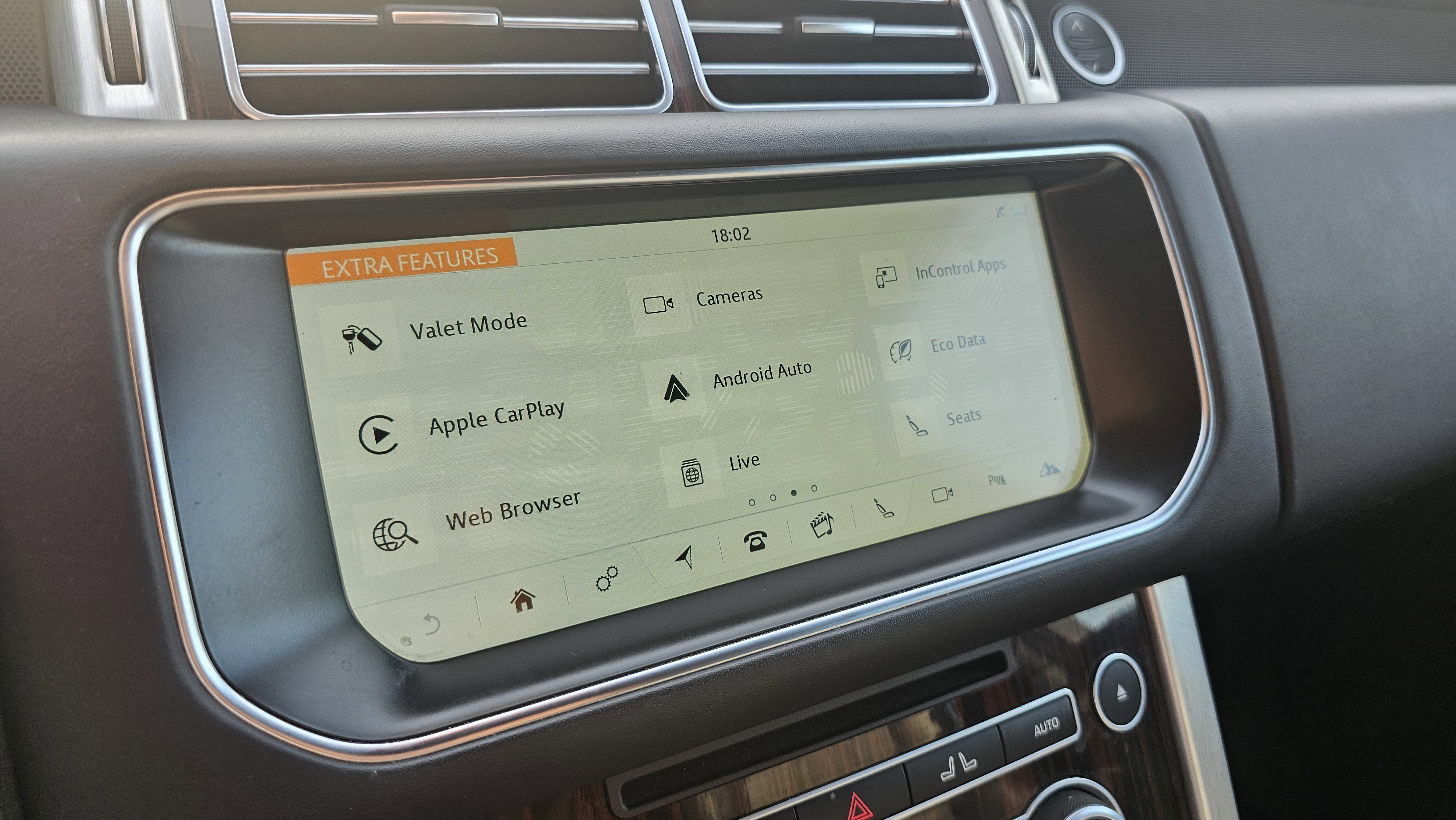 Used 2017 Land Rover Range Rover HSE image 39