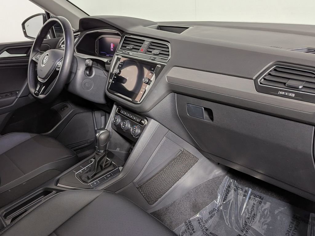 Used 2019 Volkswagen Tiguan SE FWD image 31
