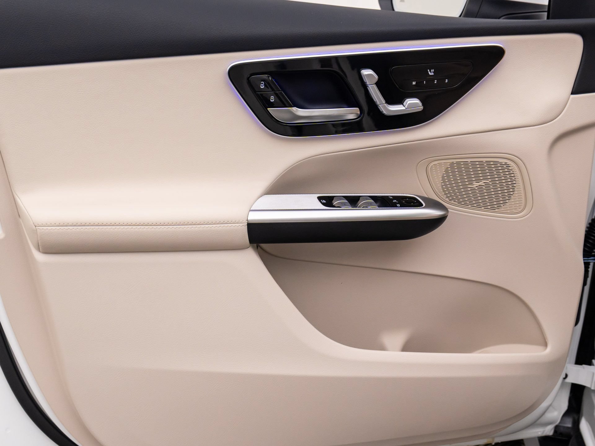 New 2026 Mercedes-Benz GLC 300 4MATIC image 14