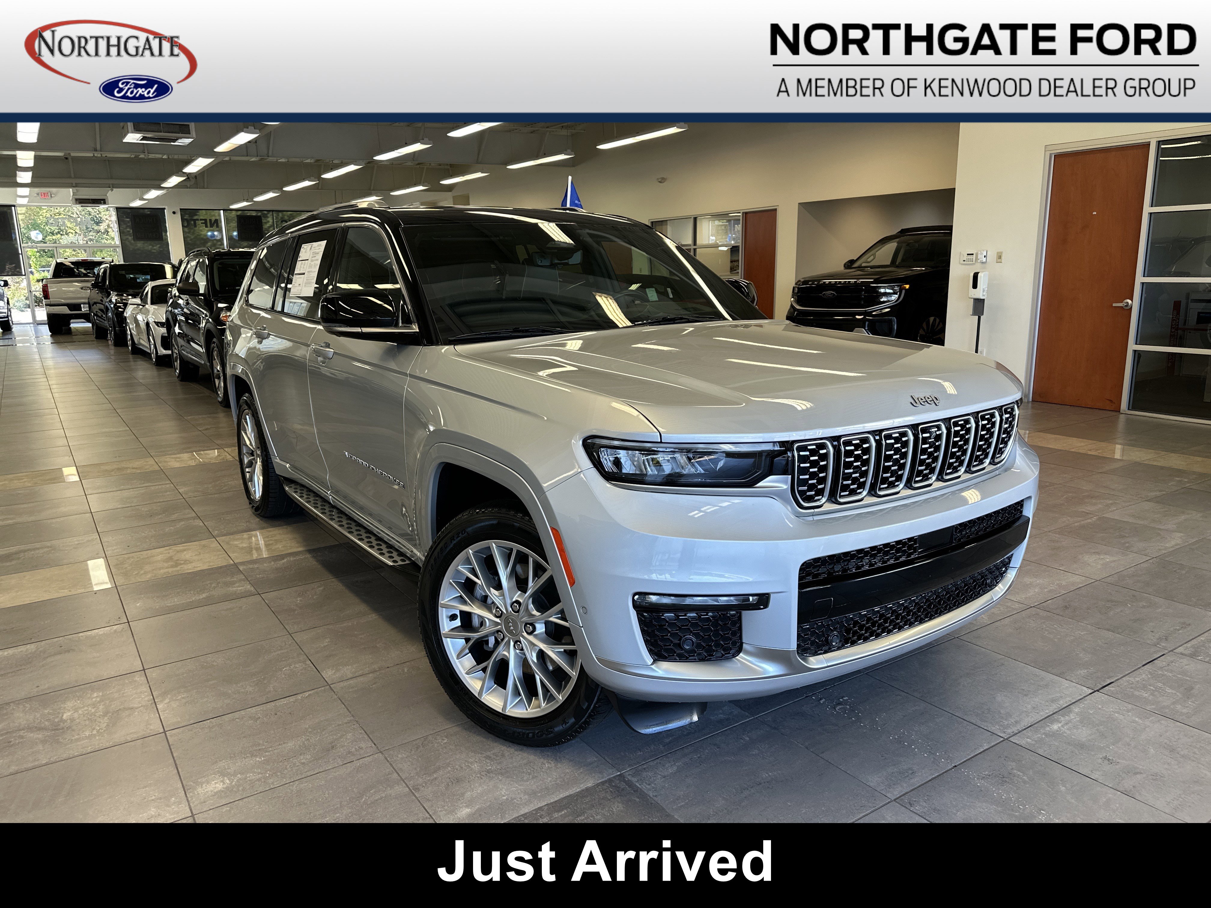 Used 2022 Jeep Grand Cherokee L Summit w/ Advanced Protech Group IV