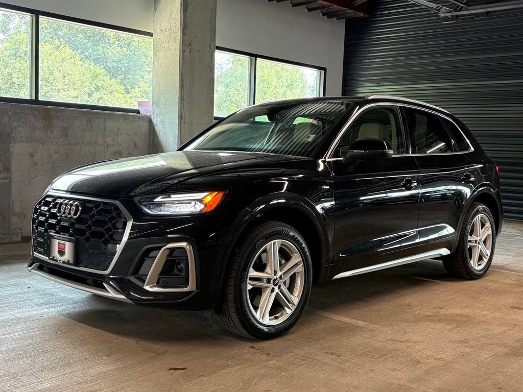 Used 2023 Audi Q5 e Premium Plus w/ Premium Plus Package