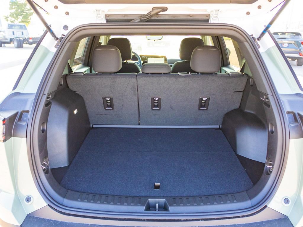 New 2025 Chevrolet Equinox LT w/ Safety and Technology Package image 9