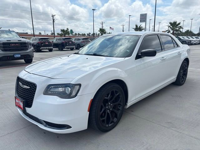 Used 2019 Chrysler 300 Touring w/ Sport Appearance Package RWD image 12