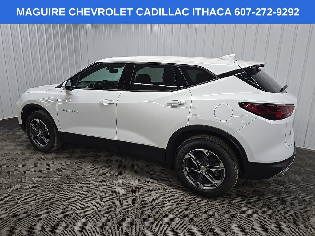 Used 2023 Chevrolet Blazer LT w/ LPO, Cargo Package AWD/4WD image 4