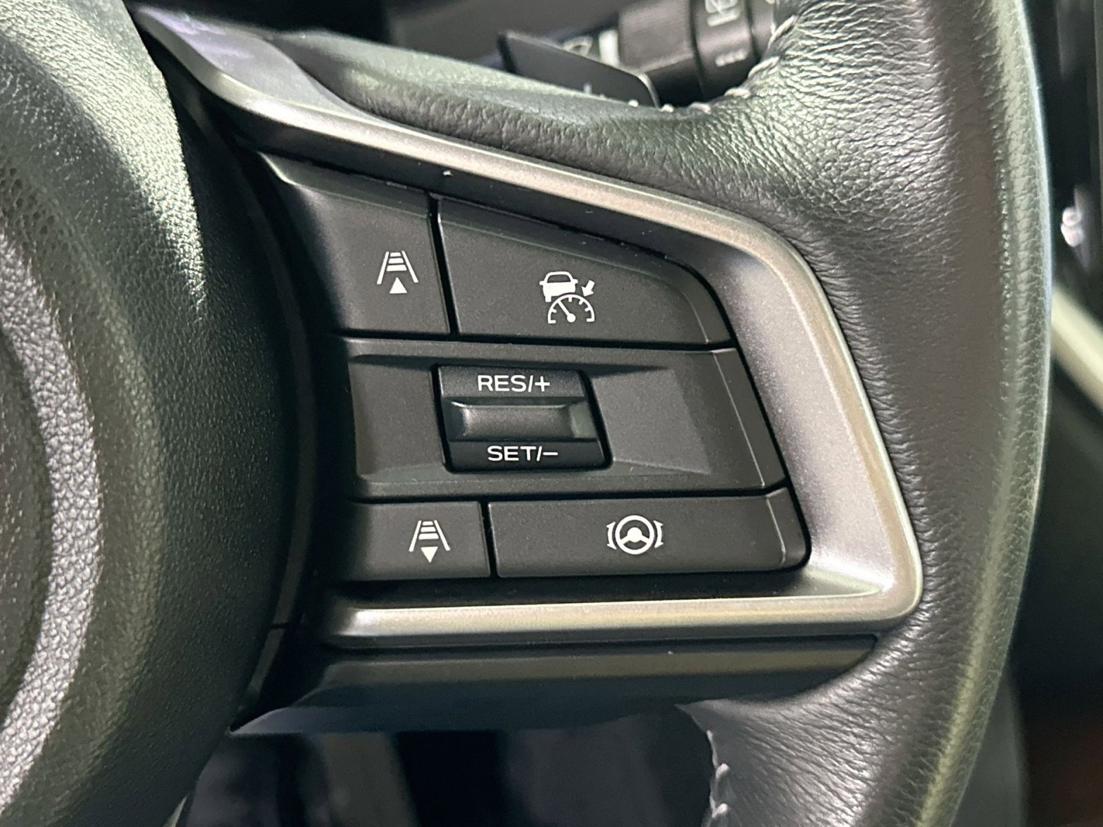 Used 2023 Subaru Ascent Premium w/ Convenience Package image 20