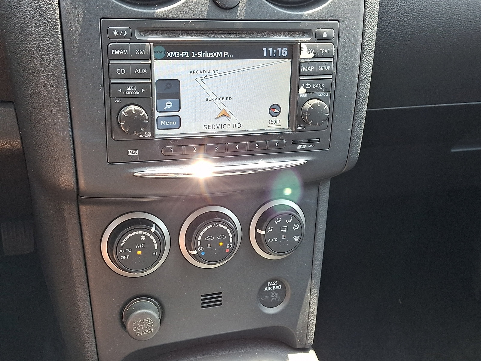 Used 2013 Nissan Rogue SV w/ Premium Pkg AWD/4WD image 16