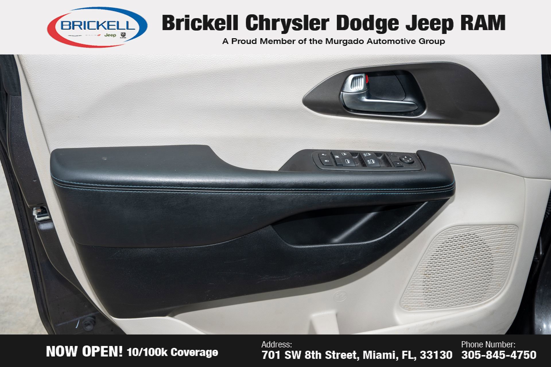 Used 2021 Chrysler Pacifica Touring image 10