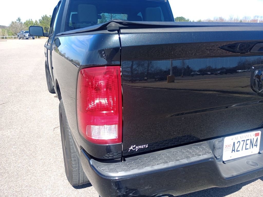 Used 2015 RAM 1500 Express w/ Black Ram 1500 Express Group image 7