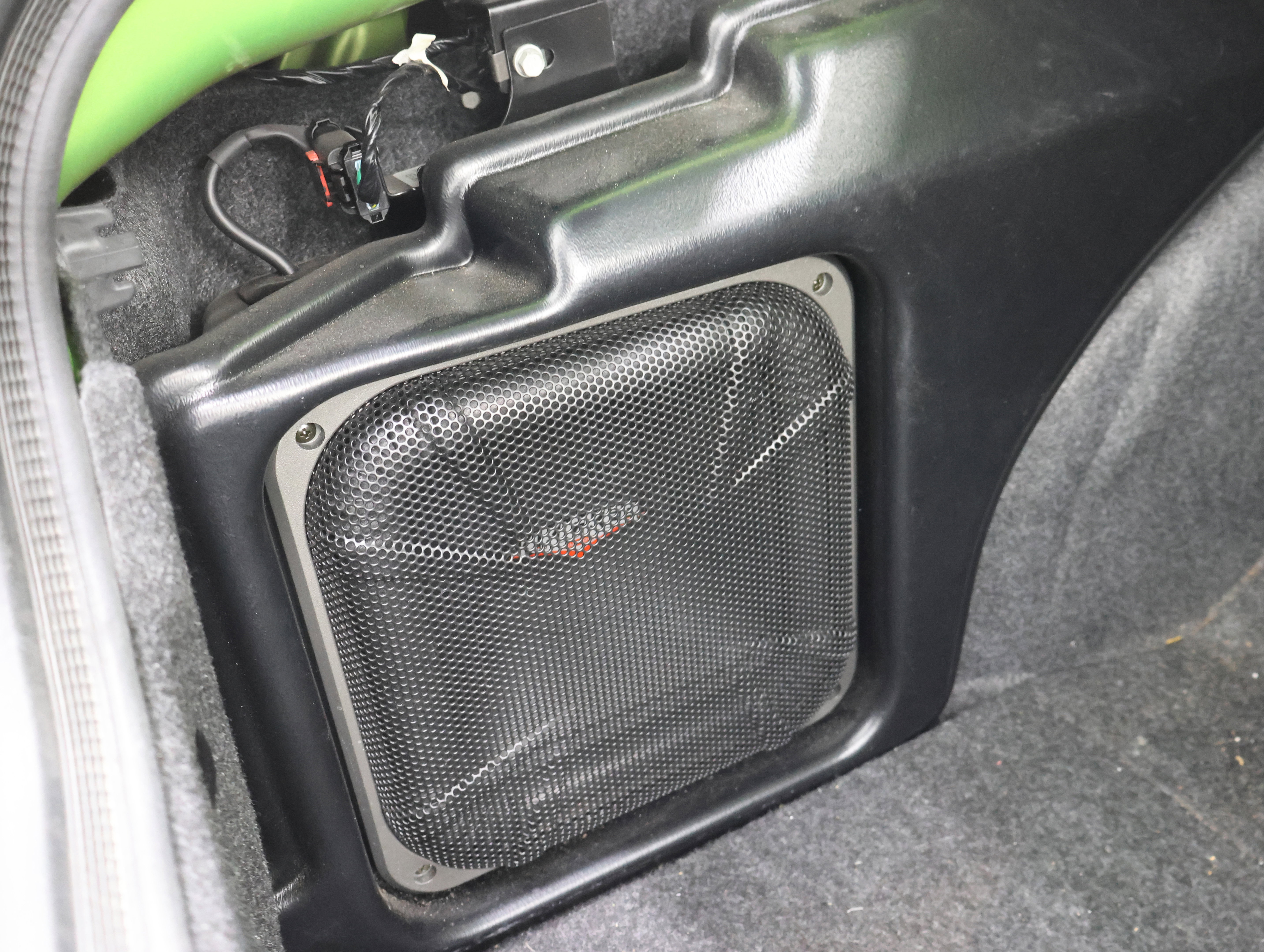 Used 2011 Dodge Challenger SRT8 w/ Green w/Envy Group image 29