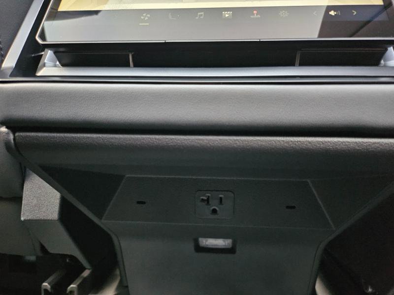 Used 2025 Tesla Cybertruck AWD Crew Cab image 76