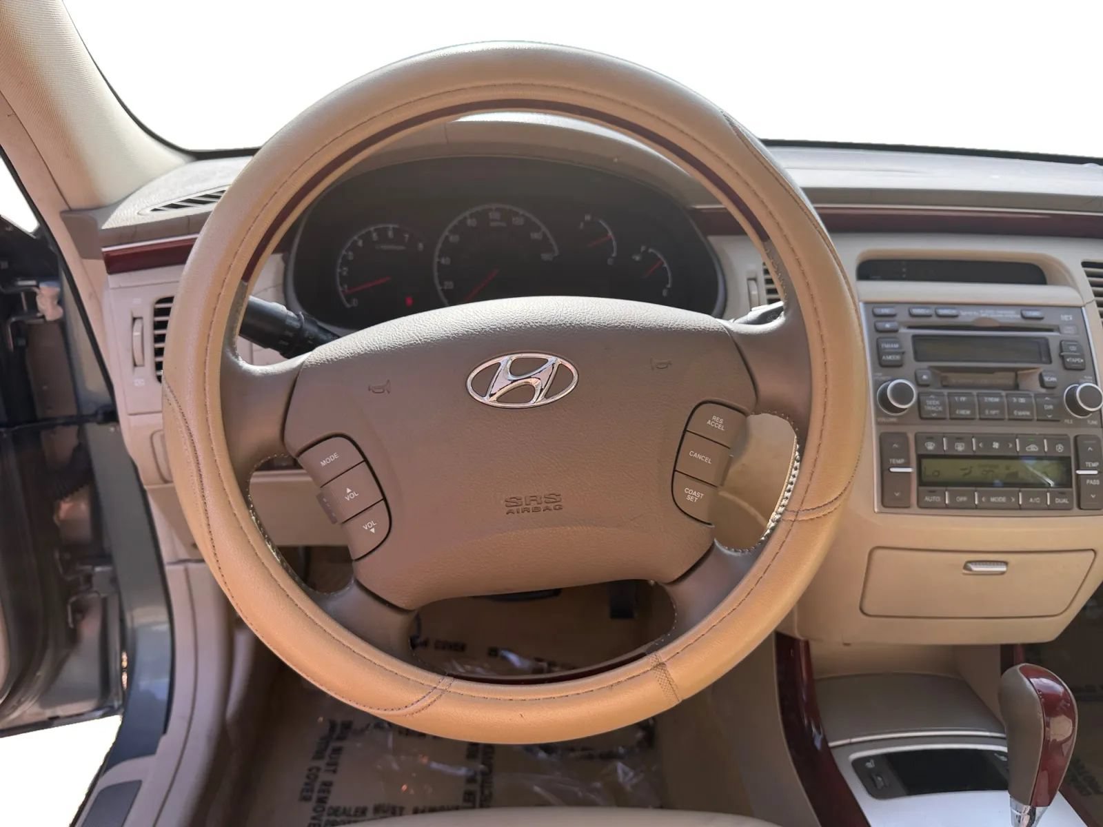 Used 2006 Hyundai Azera Limited FWD image 11