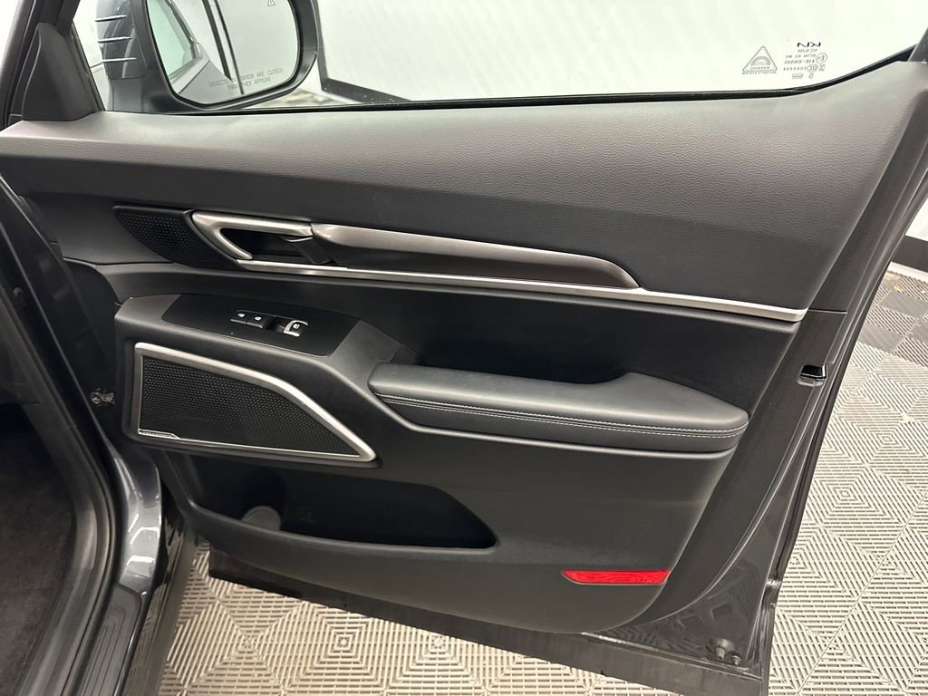 Used 2024 Kia Telluride S image 15