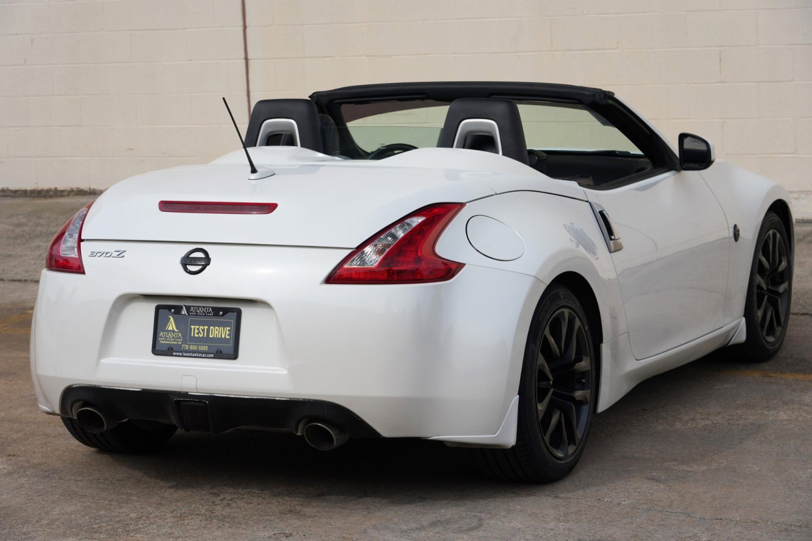 Used 2010 Nissan 370Z Touring RWD image 37