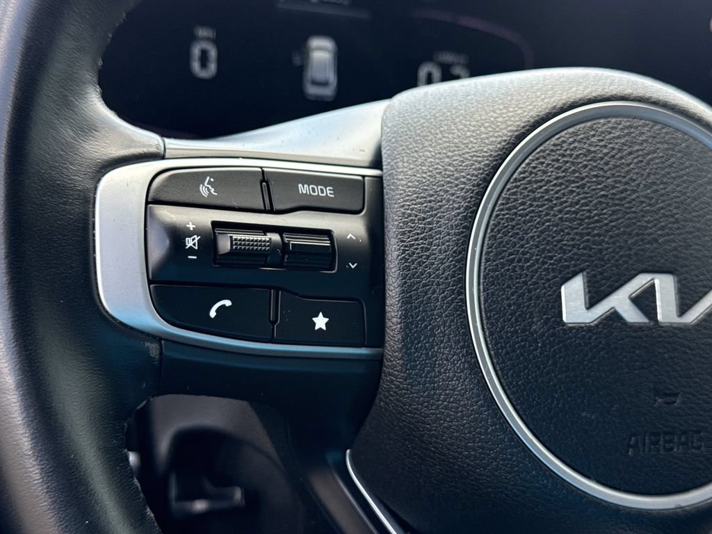 Used 2023 Kia Sportage EX FWD image 28