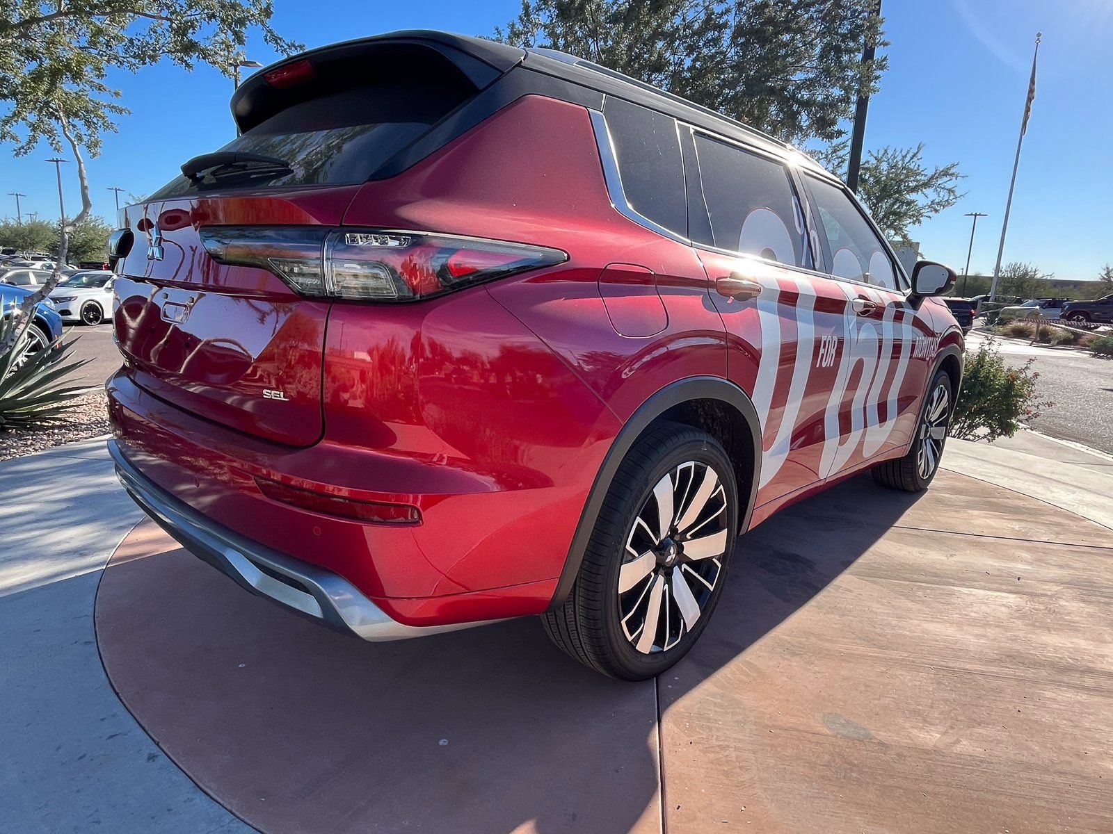 New 2025 Mitsubishi Outlander SEL image 8