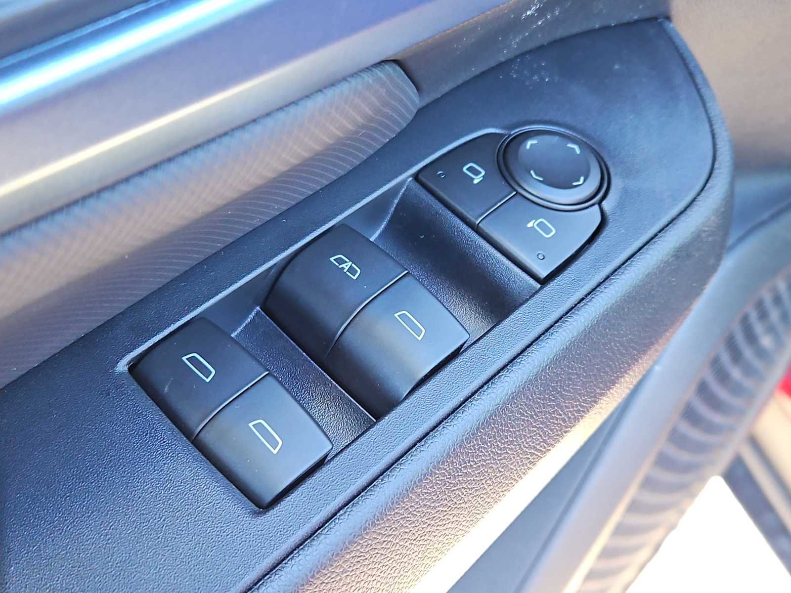 New 2026 Chevrolet Equinox EV LT w/ Convenience Package II image 7