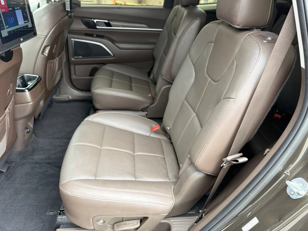 Used 2022 Kia Telluride SX w/ Nightfall Edition Package AWD/4WD image 38