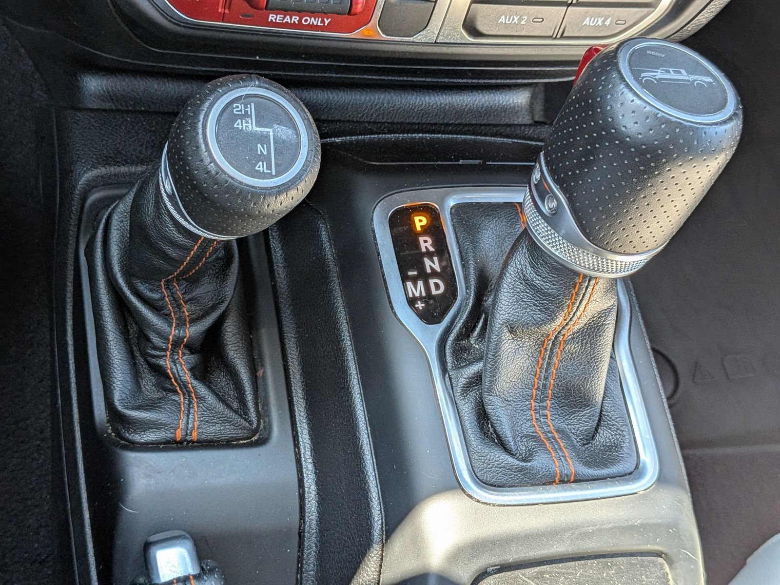 Used 2020 Jeep Gladiator Mojave w/ Dual Top Group AWD/4WD image 25
