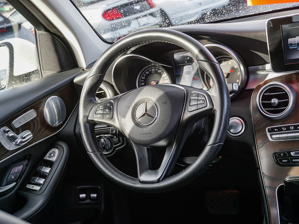 Used 2019 Mercedes-Benz GLC 350e 4MATIC image 15