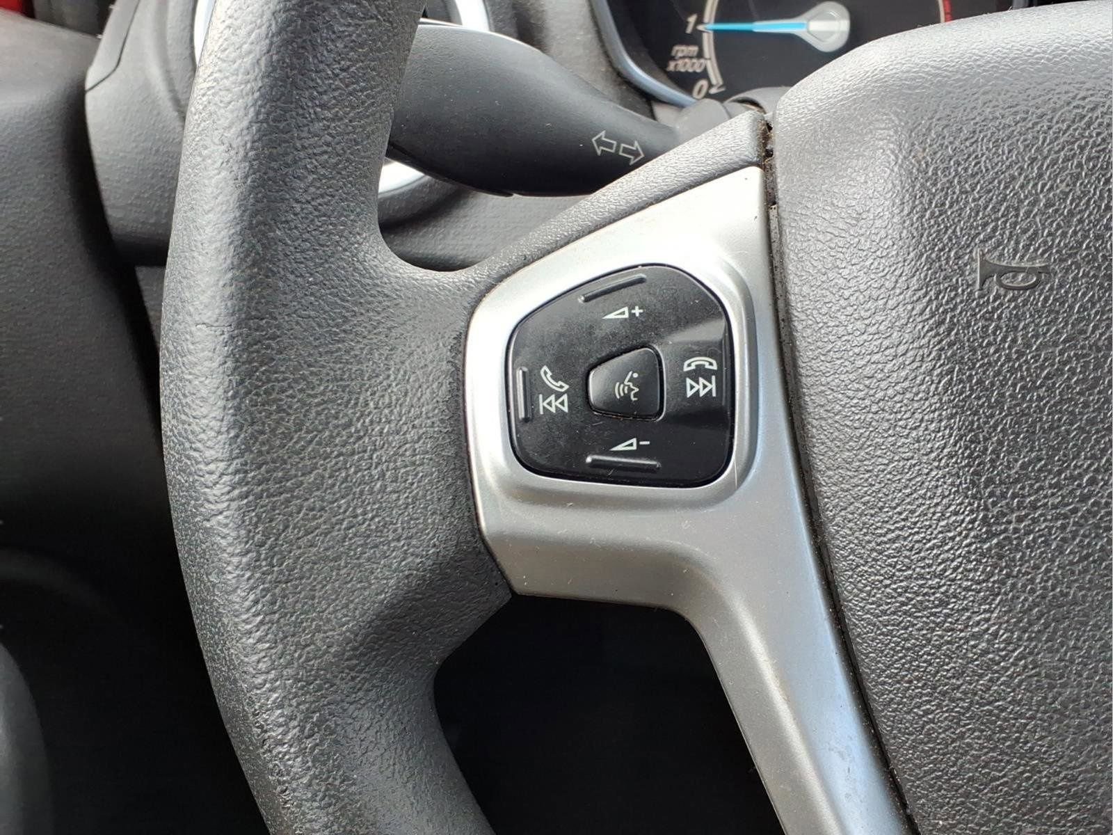 Used 2017 Ford Fiesta SE image 13