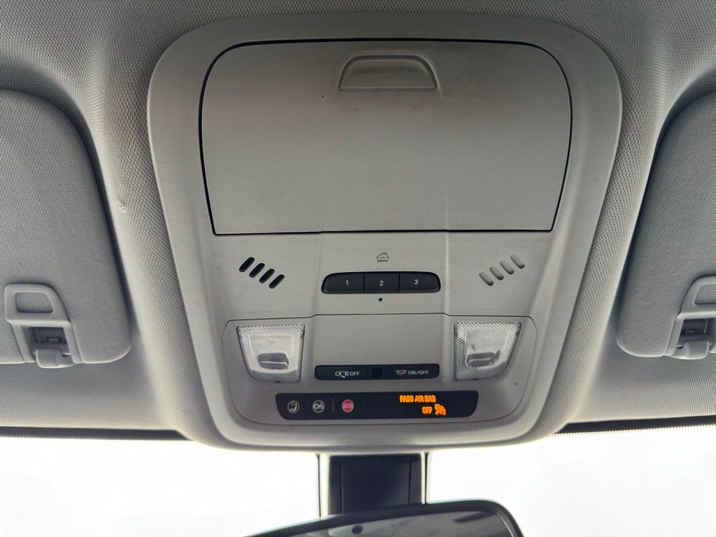 Used 2020 Chevrolet Blazer LT image 32