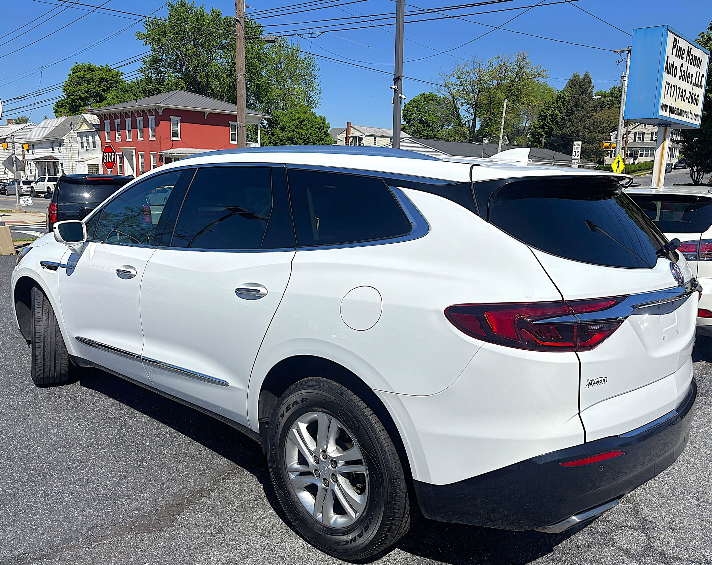 Used 2019 Buick Enclave Essence AWD/4WD image 4