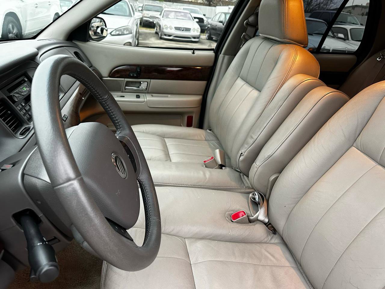 Used 2009 Mercury Grand Marquis LS image 34