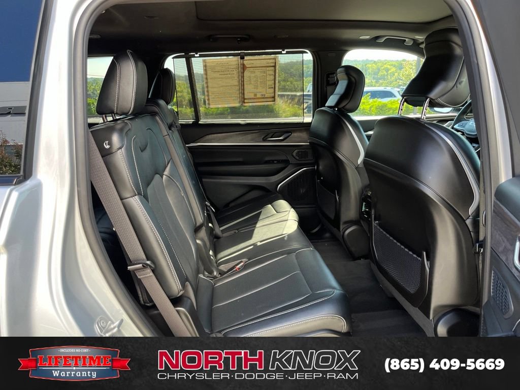 Used 2024 Jeep Grand Cherokee L Overland w/ Advanced Protech Group III AWD/4WD image 24