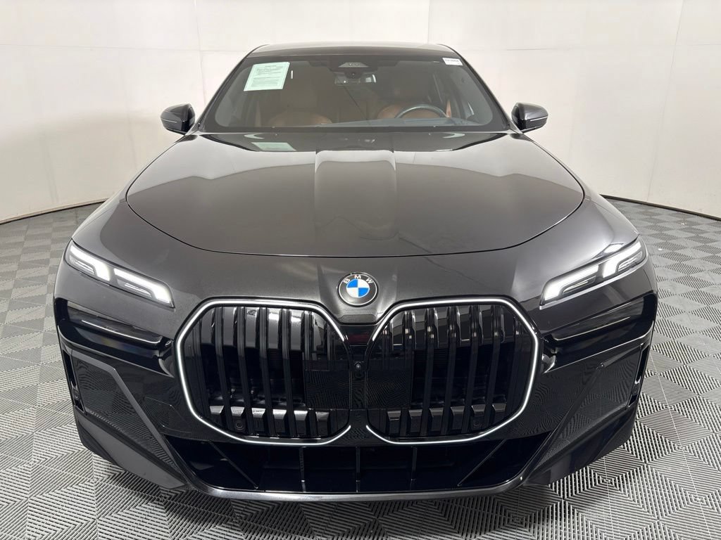 Certified 2025 BMW 740i xDrive w/ Premium Package AWD/4WD image 3