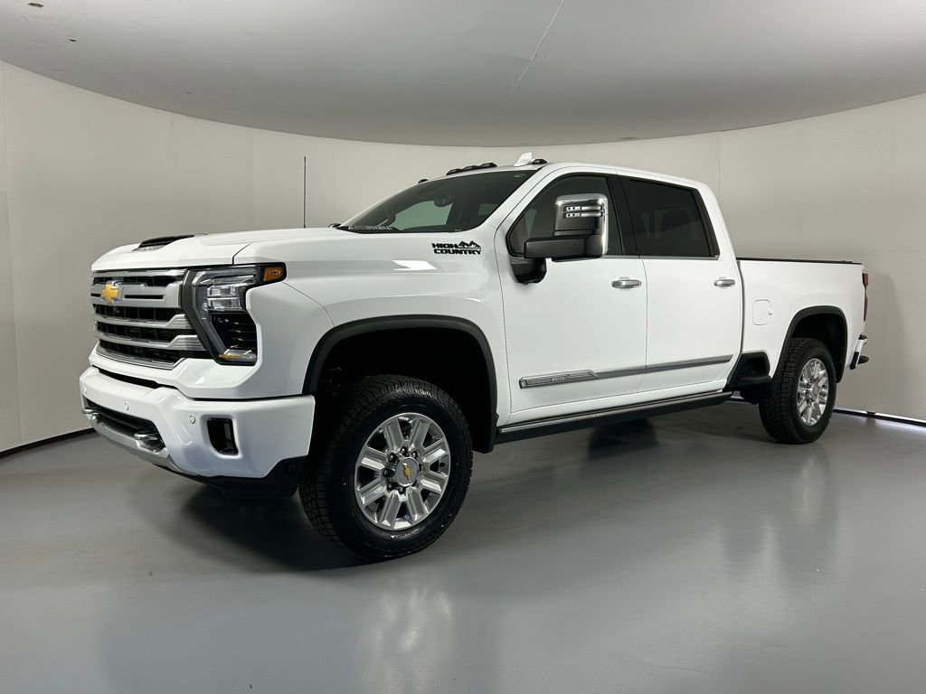 Used 2024 Chevrolet Silverado 2500 High Country w/ High Country Premium Package AWD/4WD image 3
