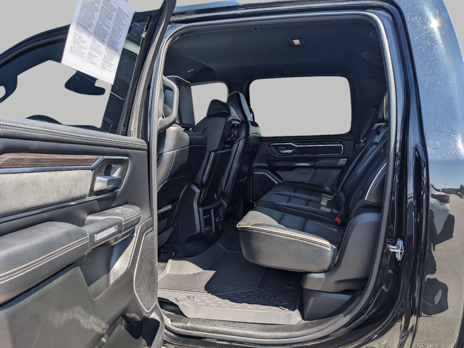 Used 2025 RAM 1500 Laramie AWD/4WD image 37