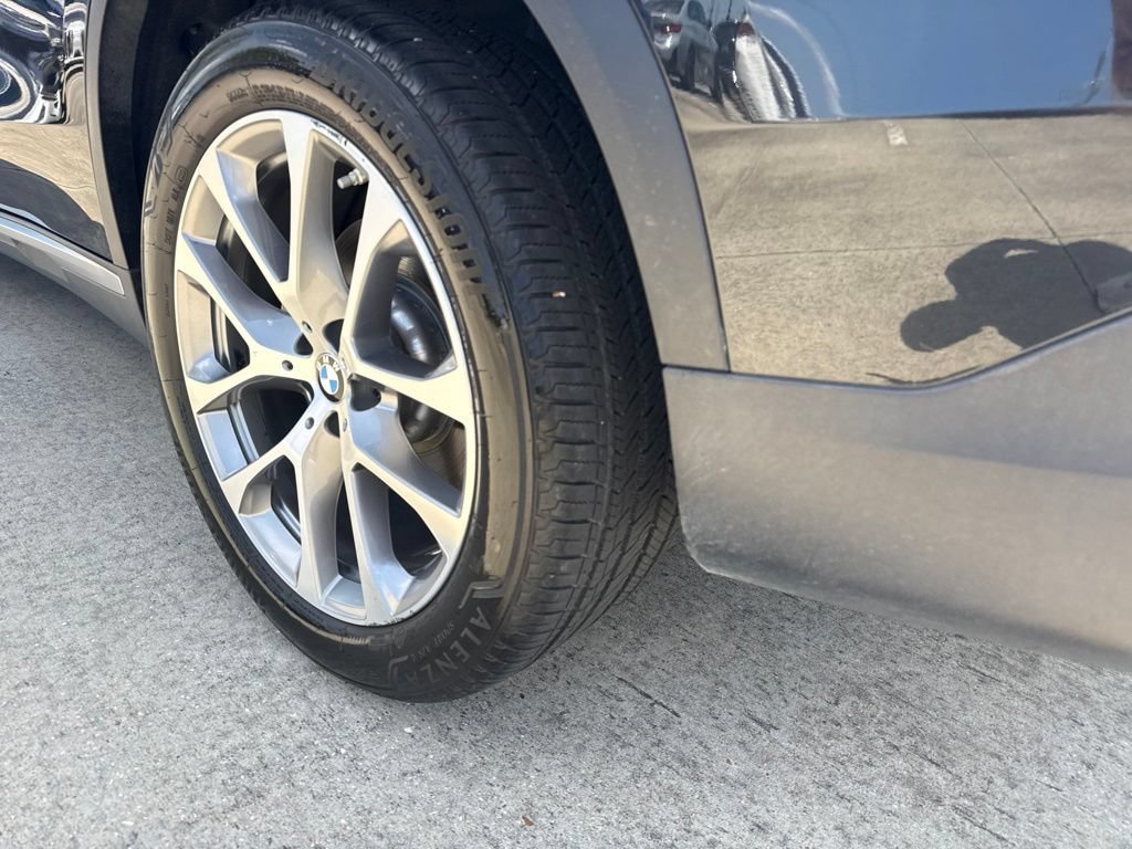 Used 2019 BMW X5 xDrive40i w/ Premium Package 2 AWD/4WD image 11