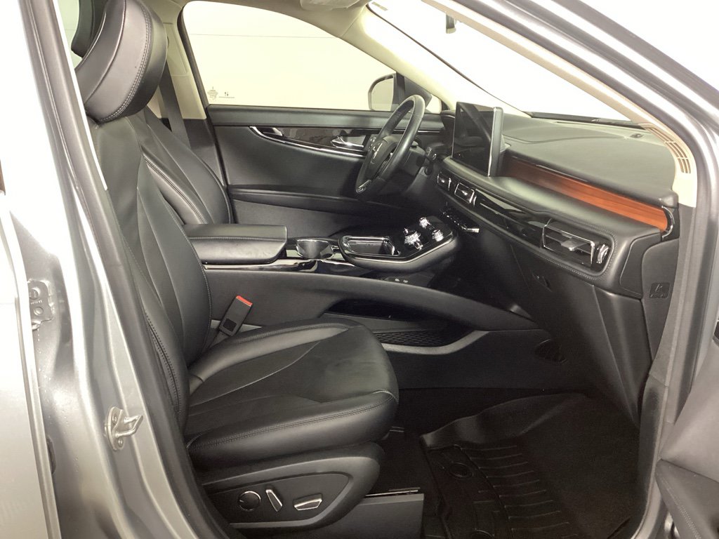 Used 2022 Lincoln Nautilus Reserve image 8