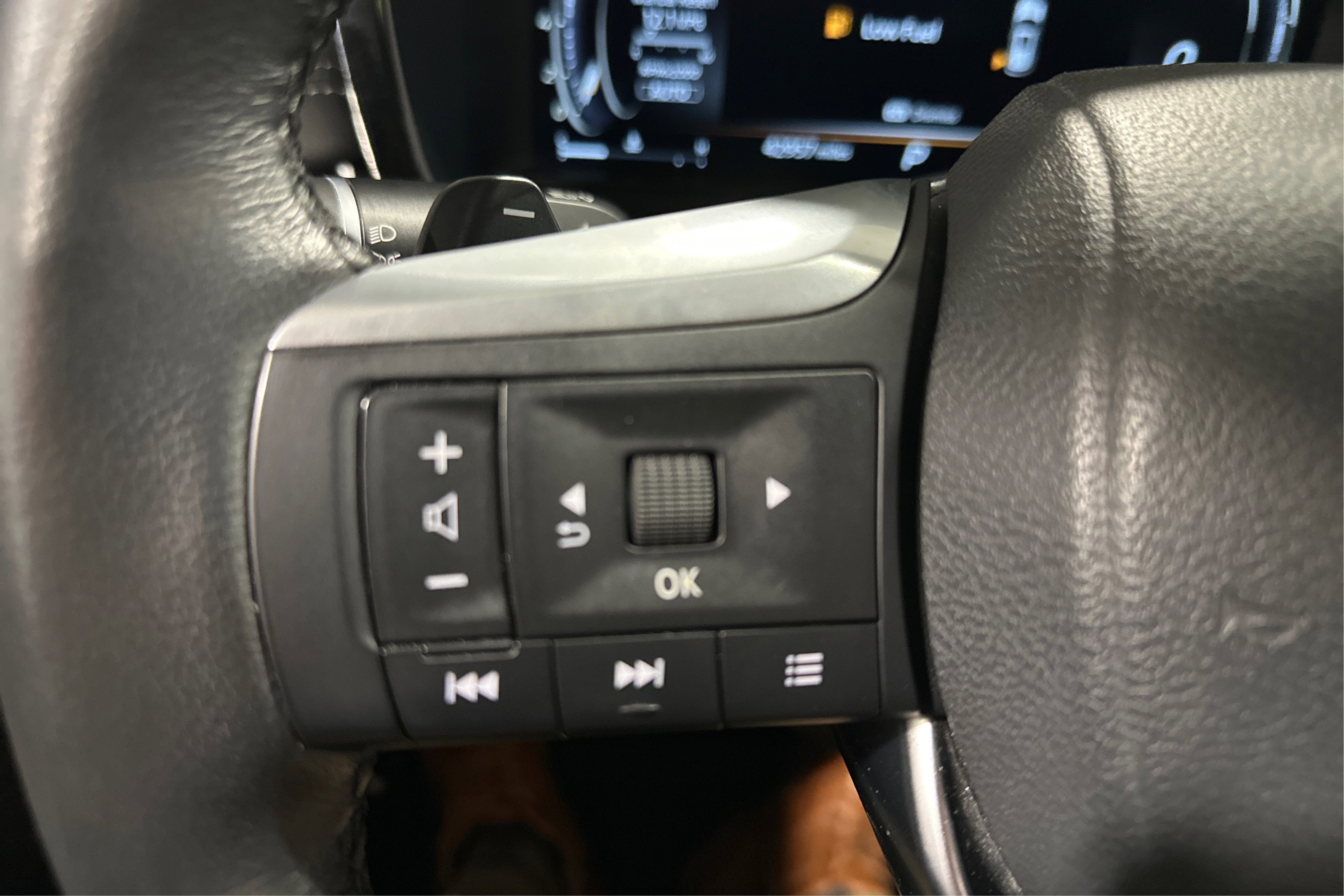 Used 2024 INFINITI QX60 Luxe image 23