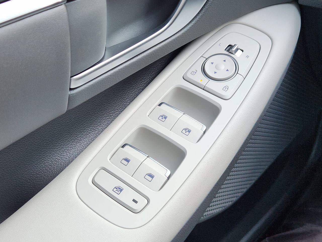 New 2026 Hyundai Sonata SEL FWD image 23