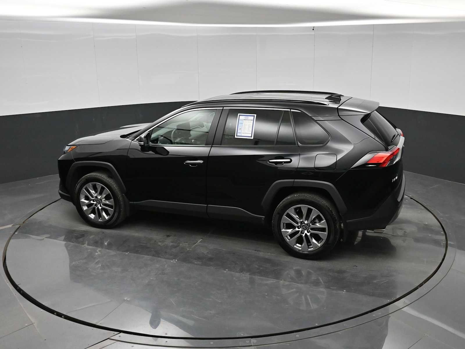 Used 2024 Toyota RAV4 Limited w/ Advanced Technology Package AWD/4WD image 32
