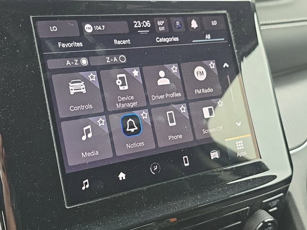 Used 2024 Jeep Grand Cherokee Laredo AWD/4WD image 34