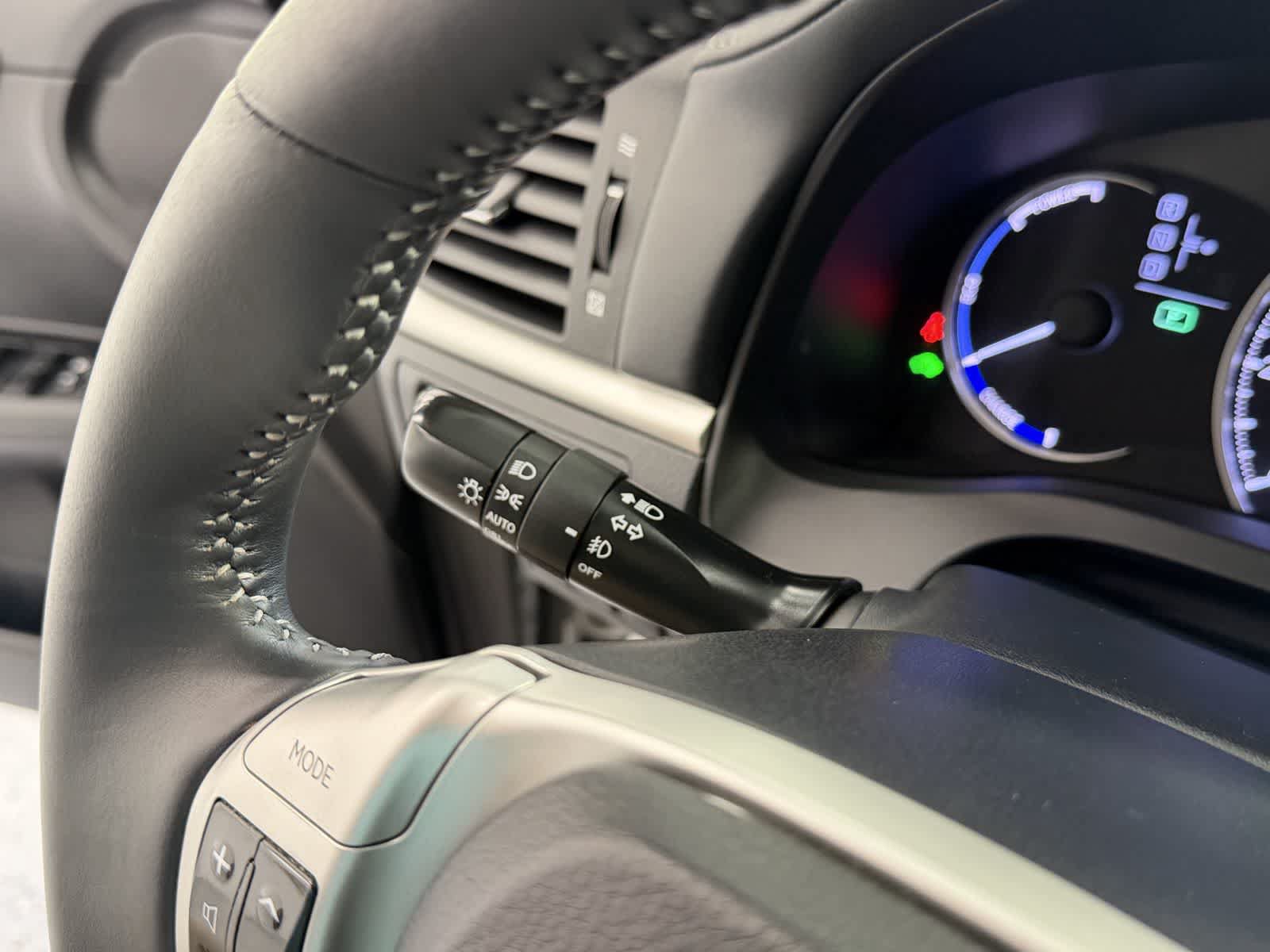 Used 2012 Lexus CT 200h Premium FWD image 17