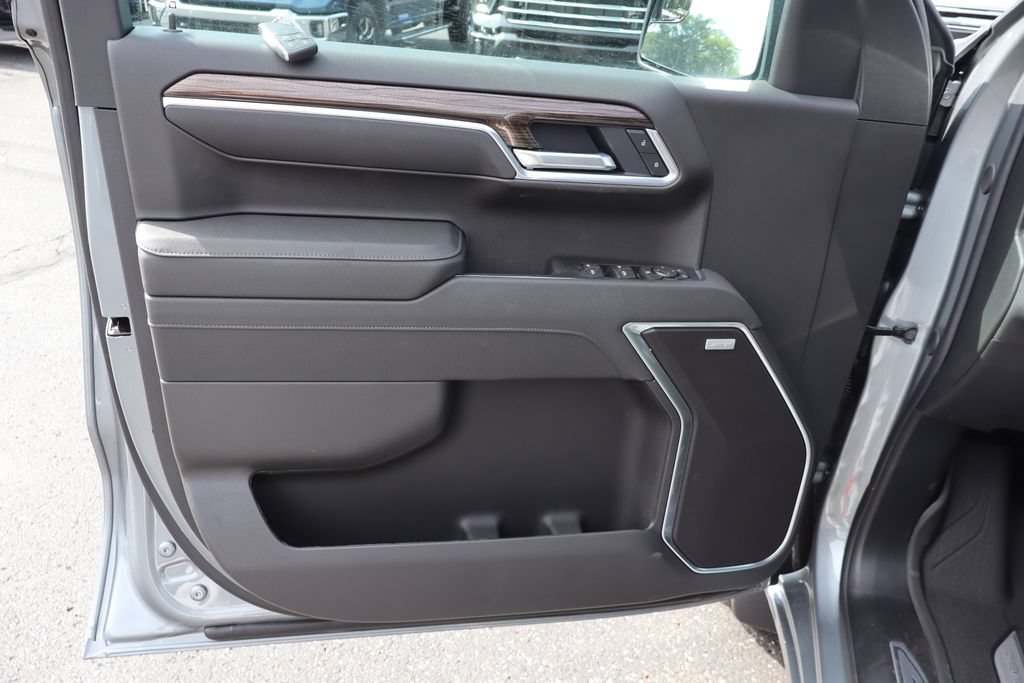 New 2026 Chevrolet Silverado 1500 RST w/ Convenience Package II AWD/4WD image 4