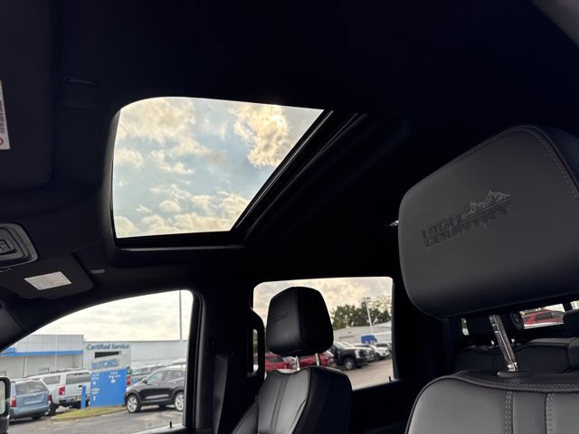 Used 2022 Chevrolet Silverado 2500 High Country image 25