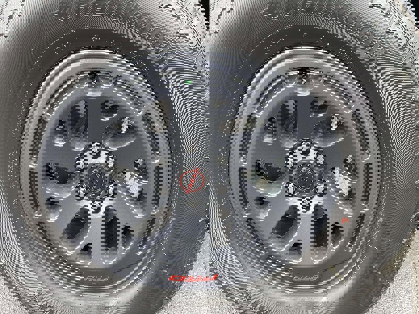 Used 2026 Nissan Frontier PRO-4X w/ Pro-4x Convenience Package image 9