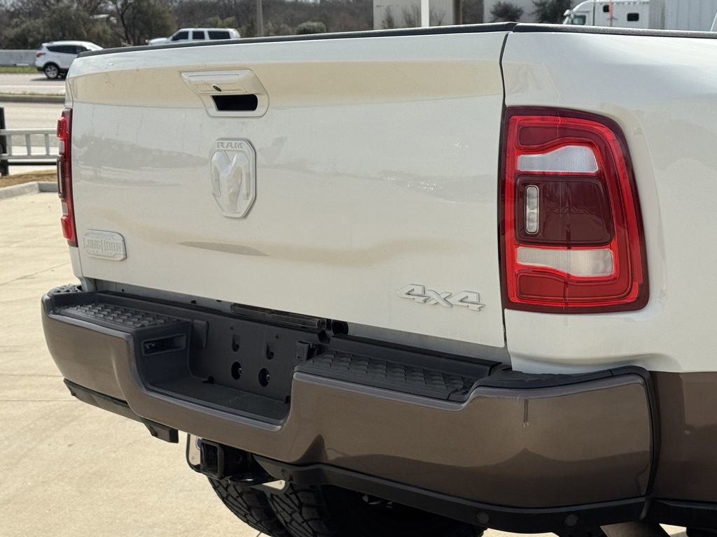 Used 2024 RAM 3500 Limited w/ Towing Technology Group image 6